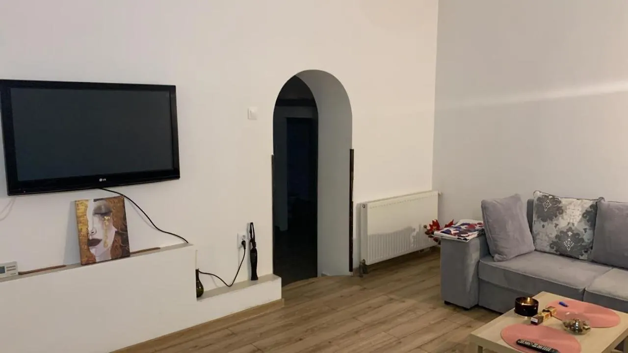 Apartment Situated At The 0 Mile Marker With Free Private Parking Bucharest