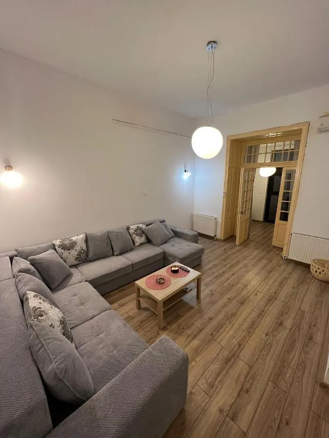 Apartment Situated At The 0 Mile Marker With Free Private Parking Bucharest
