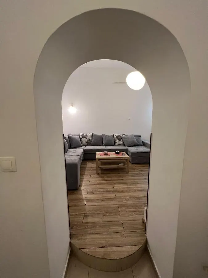Apartment Situated At The 0 Mile Marker With Free Private Parking Bucharest