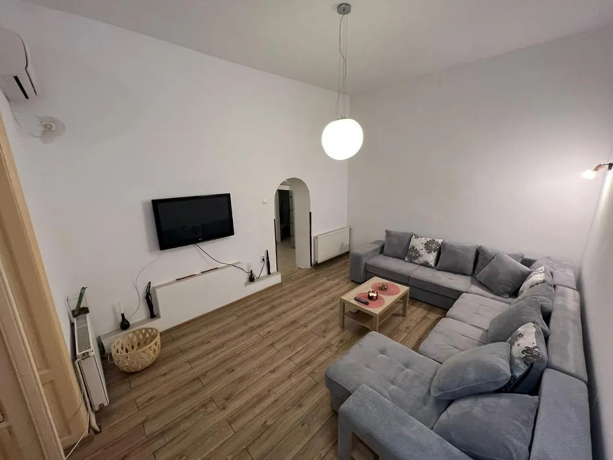 Apartment Situated At The 0 Mile Marker With Free Private Parking Bucharest