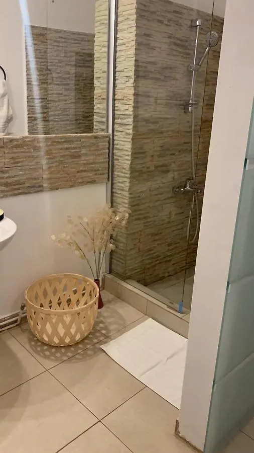 Apartment Situated At The 0 Mile Marker With Free Private Parking Bucharest Romania